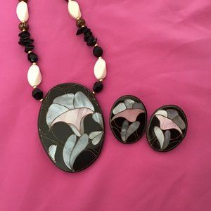 Lee Sands Vintage Floral Black Onyx Necklace & Earrings w/Box & Literature